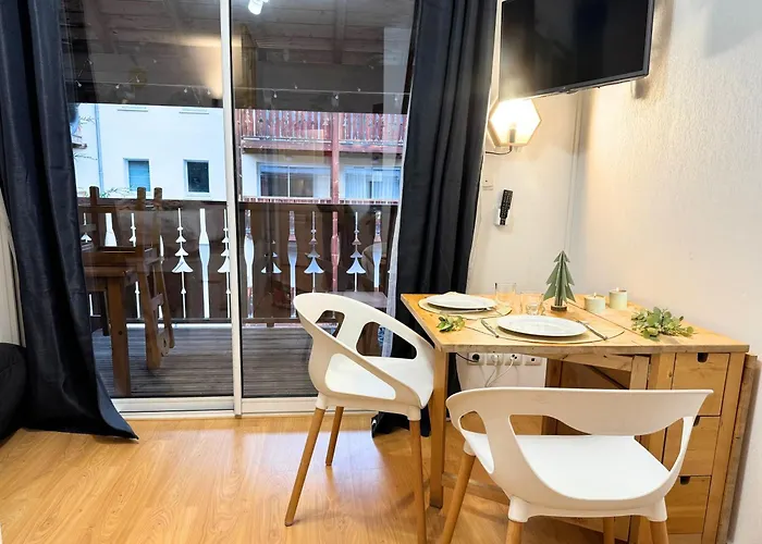 & Randonnees Au Blancflocon - Ax Village 아파트 *